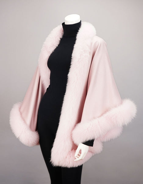 Cashmere Medium Round Cape - Pink