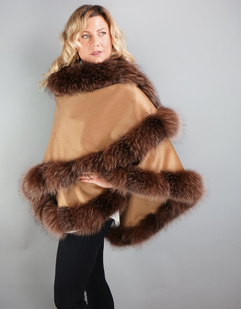 Cashmere Medium Round Cape - Pink