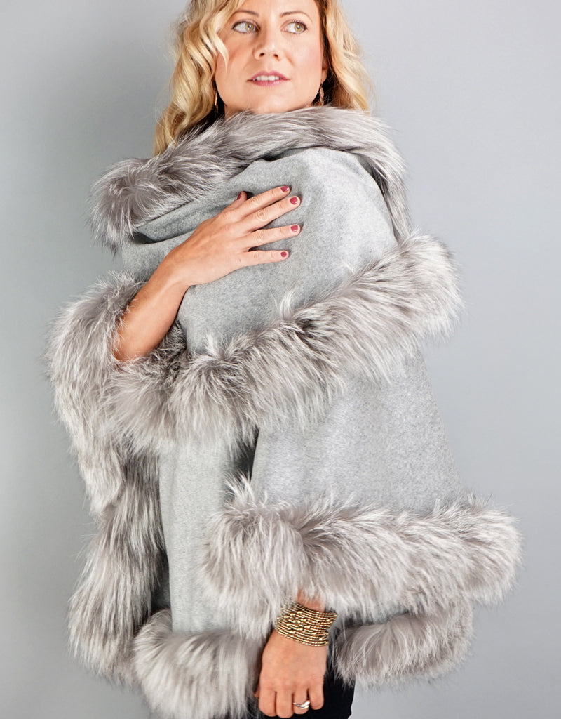 Cashmere Medium Round Cape - Pink