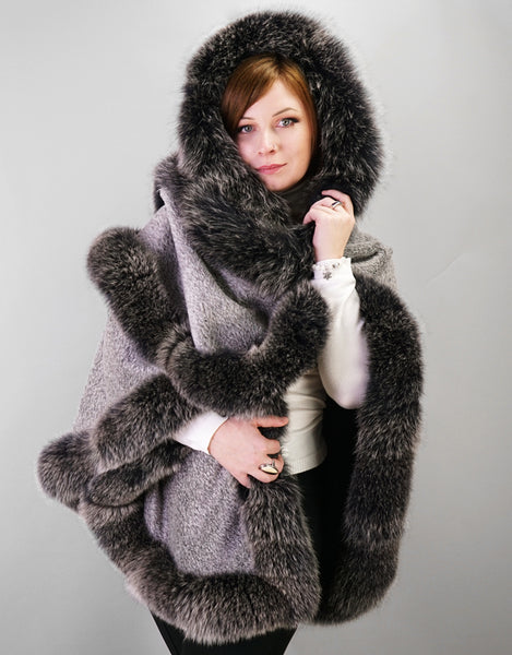 Full Band Hooded Alpaca Cape- Silver